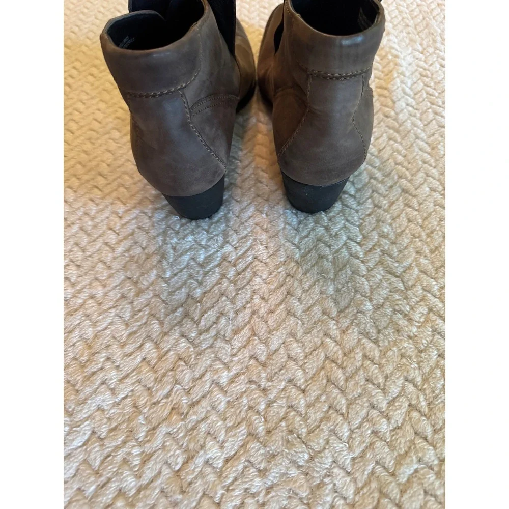Born Kerri Dark Brown Leather Ankle Boots W22113 Womens 6.5